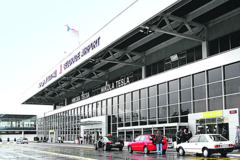 KORONA UZELA SVOJ DANAK Na beogradskom aerodromu 61,4 odsto manje putnika