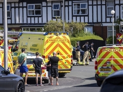 Osam izbodenih u Engleskoj, uhapšen 17-godišnjak. Svjedoci: Izbodene su djevojčice