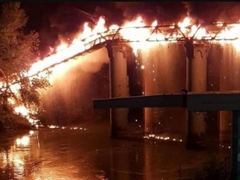 POŽAR U RIMU: Uništen čuveni industrijski most (FOTO/VIDEO)
