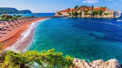 Poremetili tržište: Bogati Ukrajinci i Rusi podigli cijene nekretnina na crnogorskom primorju