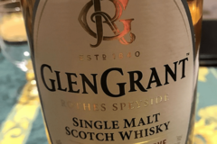 Viski star 72 godine prodat za 54.000 dolara