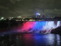 Nijagarini vodopadi zasvijetlili u bojama trobojke