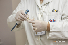 PREMINULO 19 OBOLJELIH U Srpskoj još 300 osoba pozitivnih na korona virus