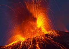PRORADILA ETNA Najveći vulkan u Evropi izbacuje lavu 100 metara u visinu