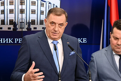 Milorad Dodik s advokatom došao u Tužilaštvo BiH, oni ga saslušali, pritvor mu odmah ukinut