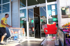 U PRVA ČETIRI MJESECA Srpska ostvarila rast izvoza za 24,9 odsto i uvoza za 14,8 odsto