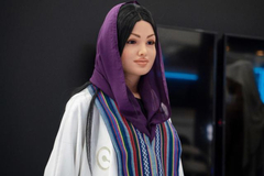 Robotu Sari zabranili da priča o politici i seksu