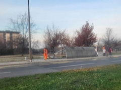 Pala nadstrešnica autobuskog stajališta u Novom Sadu