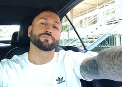 Ša ne može da nađe djevojku "Svaka mi napomene to što sam URADIO SVOJOJ ŽENI"