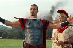 Ibrahimović mačem "zapalio" Twitter (VIDEO)