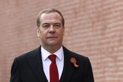Medvedev predložio privremeno obustavljanje diplomatskih odnosa sa EU
