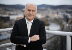 Incko uputio čestitke pravoslavnim vjernicima u BiH: Vasrks treba da osnaži i utješi