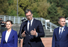 ZVANIČNA POSJETA ZAVISI OD PREMIJERA Vučić: Sva vrata Srbije su otvorena za ljude iz Crne Gore