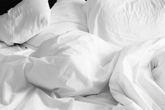 Na koliko stepeni i kako se pravilno pere posteljina