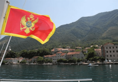 CRNA GORA U BORBI ZA SPAS SEZONE Uslovno otvaranje granice za državljane Rusije