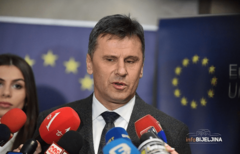 Novalić: Zavod koči nabavku ruskih vakcina