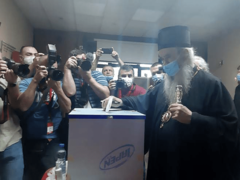 Mitropolit Amfilohije glasao na Cetinju