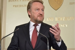 SAD IZETBEGOVIĆ PRIJETI "Sve ćemo im poništiti na Ustavnom sudu"