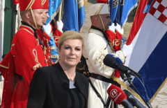 NEKADAŠNJA PREDSJEDNICA POSLUŠALA STRUČNJAKE Kolinda išla u Ameriku, pa završila u samoizolaciji