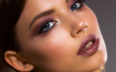 Trik kako make up-om povećati usne