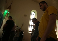 Bajram u gradu AVNOJ-a: Malo u kafanu, malo u džamiju, pa s rodbinom na ručak