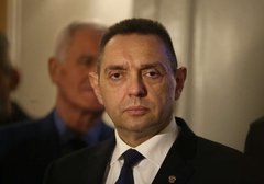 Vulin uputio telegram saučešća povodom smrti srpskog pjesnika