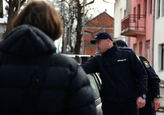 Izdato 15 prekršajnih naloga: U pretresima u Tuzlanskom kantonu pronađeni narkotici i rezani duvan