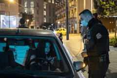 U Grčkoj od ponedjeljka policijski čas, zatvaraju se barovi, muzeji, teretane