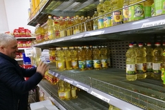 Sindikalci vide spas u SMANJENJU MARŽI: Gorivo ove godine poskupilo za 13, litar ulja za čak 29 odsto