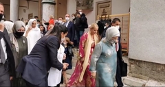 Kćerka Bakira Izetbegovića rekla SUDBONOSNO DA: Gosti i mladenci se pješice uputili u luksuzni hotel gdje će nastaviti slavlje