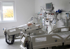 JOŠ 14 ŽRTAVA KORONE Zaraza potvrđena kod 146 osoba, smanjuje se broj hospitalizovanih