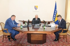 Džaferović prihvatio poziv Ukrajine, Dodik odbijen u Predsjedništvu