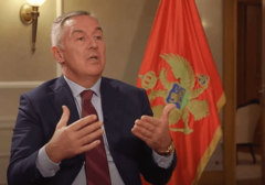 Đukanović pozvao građane da se vakcinišu “Samo tako možemo izaći iz krize”