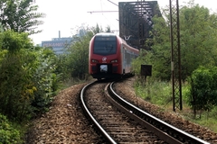 DRAMA! Ženu pregazio voz dok je zaobilazila rampu na električnom trotinetu