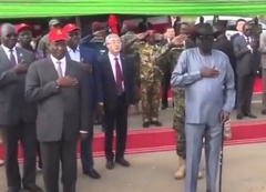Predsjednik Južnog Sudana se upišao prilikom intoniranja himne (VIDEO)