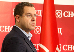 "ŠAROVIĆ JE KAO BABA TRAČARA" Kovačević poručio da prijetnje sankcijama neće spriječiti Dodika i SNSD u očuvanju Srpske