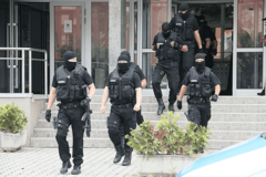 SVADBA O KOJOJ SE PRIČA Zbog korone ulaz u salon blokirali SPECIJALCI