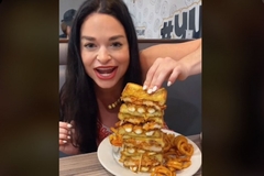 Ušla u Ginisovu knjigu rekorda, ima najveća usta na svijetu