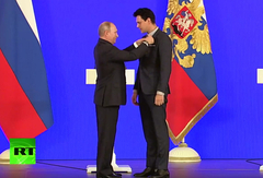 Putin hvali Bikovićev film: Prvi snimljen u svemiru (VIDEO)
