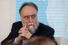 Ruski ideolog Aleksandar Dugin promijenio priču i opleo po Vučiću: "On je gotov, Srbi žele da ode"
