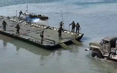 U ruskoj pozadini  odvija se aktivna obuka  prelaska vodenih prepreka /VIDEO/