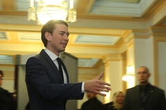 Kurc se zvanično oprostio od parlamenta "Sada želim samo da GLEDAM U SVOJU BEBU"