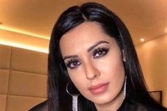 Tanja Savić o počecima karijere "Imala sam 14 godina kada me komšija VODIO DA PJEVAM NA ISPRAĆAJIMA"