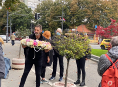 SAHRANA MARINE TUCAKOVIĆ Futa skrhan bolom, Zdravko Čolić poslao vijenac sa ružama i emotivnom porukom