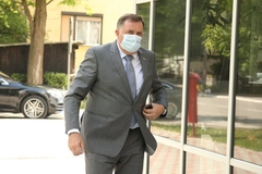 Dodik oštro poručuje: Sarajevo nije multietnički grad zahvaljujući armiji koja je Komšiću dala "zlatni ljiljan"