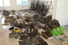 U zidovima vikendice kod Bijeljine pronađen arsenal oružja