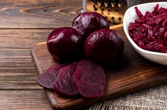 Domaća cvekla u tegli je bomba vitamina: Ukusnija od kupovne, a priprema se nikad lakše