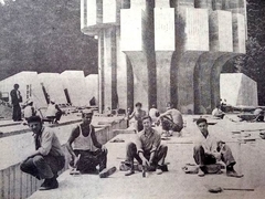 Pola vijeka spomenika na Kozari (FOTO)