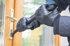 "Opljačkao komšinicu pa ukradenim TV-om platio auto-mehaničaru"