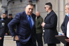 Dodik sad odgovorio Schmidtu: Niti sam ja Bog, niti je on visoki predstavnik